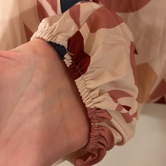 La Mode Pattern Blouse NWT - Picture 9 of 10